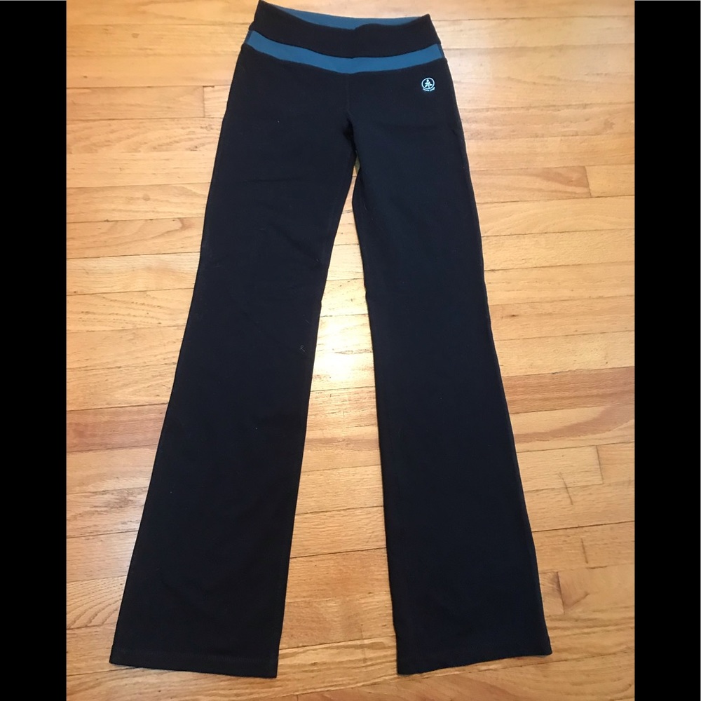 Roots Canada black yoga pants, size XS